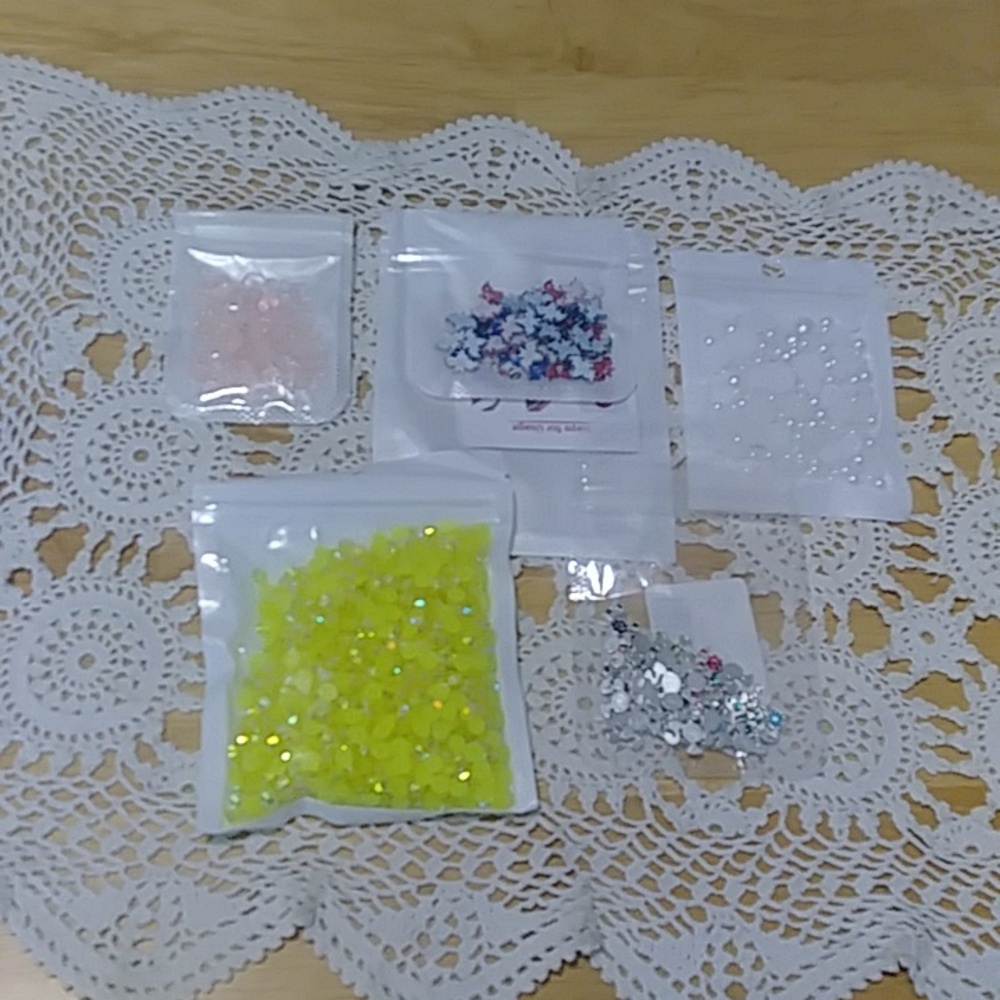 3D glue on Nail Art - mini pearls, hearts, bats, trees, gemstone shapes
